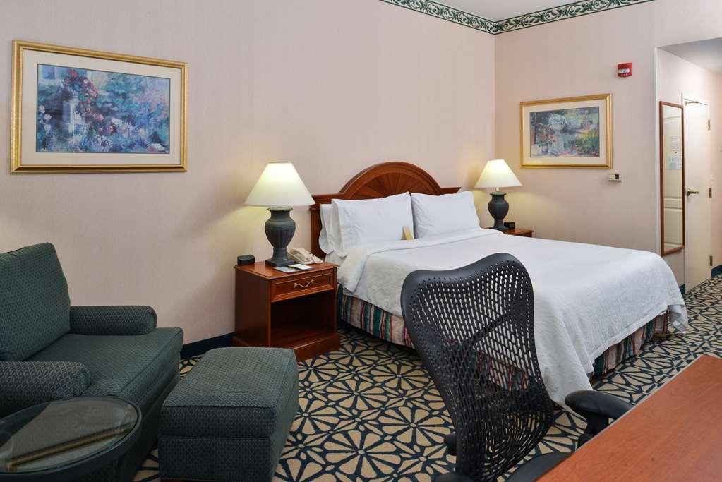 Hilton Garden Inn Columbia Room photo