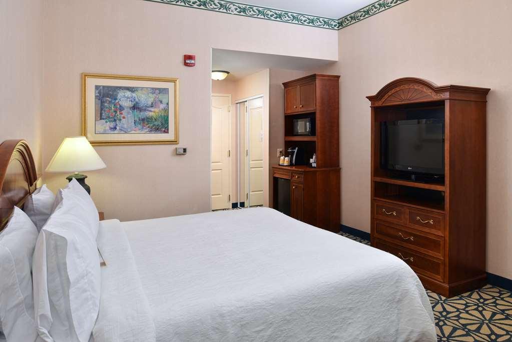 Hilton Garden Inn Columbia Room photo
