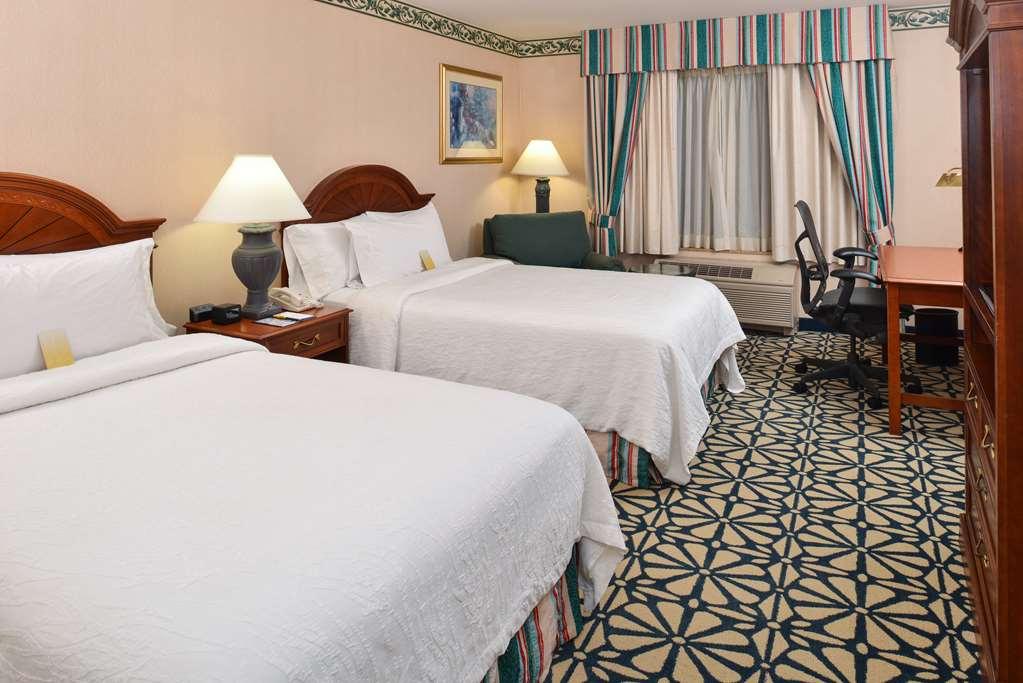 Hilton Garden Inn Columbia Room photo